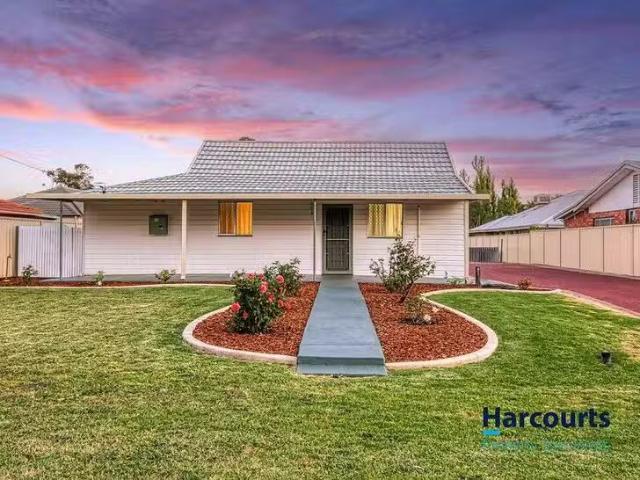 Just in! 3 BR 58 Lacey Street, Beckenham, WA 6107