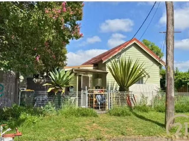 Nice 3 BR 59 Victory Street, Fairfield East House for rent Li.