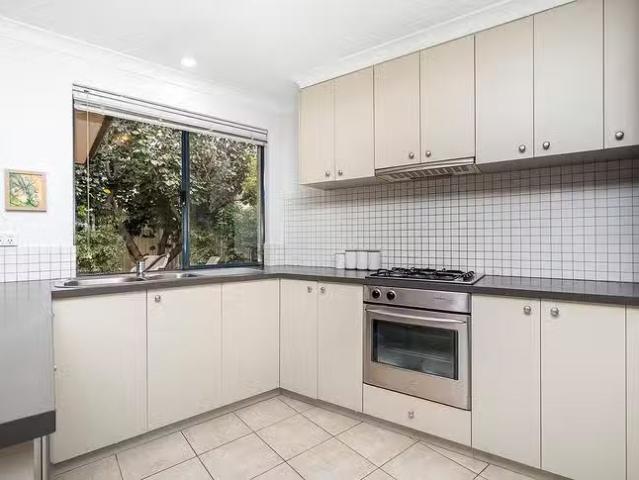 Cozy 3 BR 59B Finnerty Street, Karrinyup, WA 6018