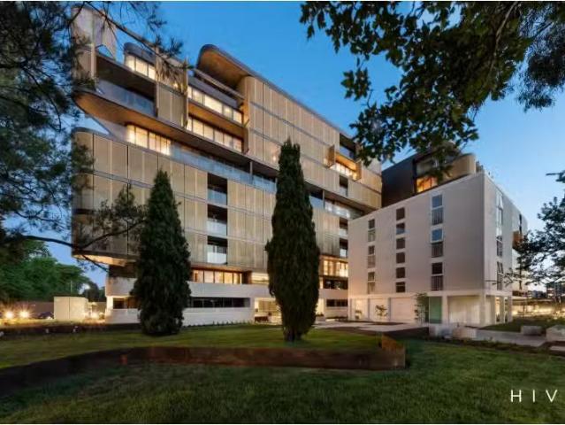 Deal! 3 BR 505/352 Northbourne Avenue, partson Apartment for r.
