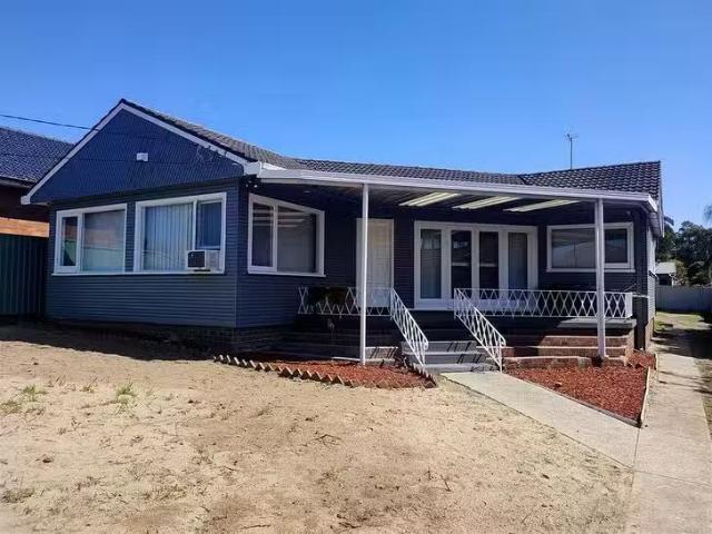 Nice 3 BR 51 Penfold Street, Eastern Creek, NSW 2766