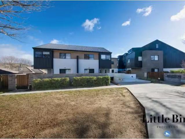 For Rent! 3 BR 5/21 Hope Street, partson Townhouse for rent L.