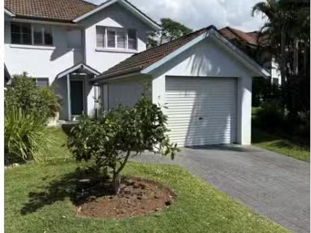 For Rent! 3 BR 5/3 Shearwater Place, Korora Townhouse for rent.