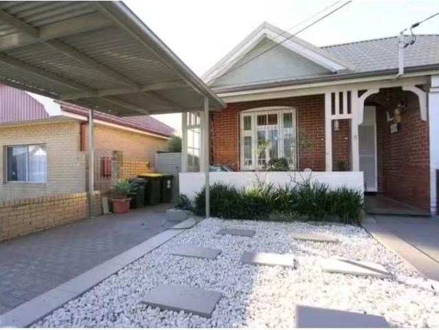 Rental! 3 BR 5 Victoria Street, Burwood House for rent Listed.
