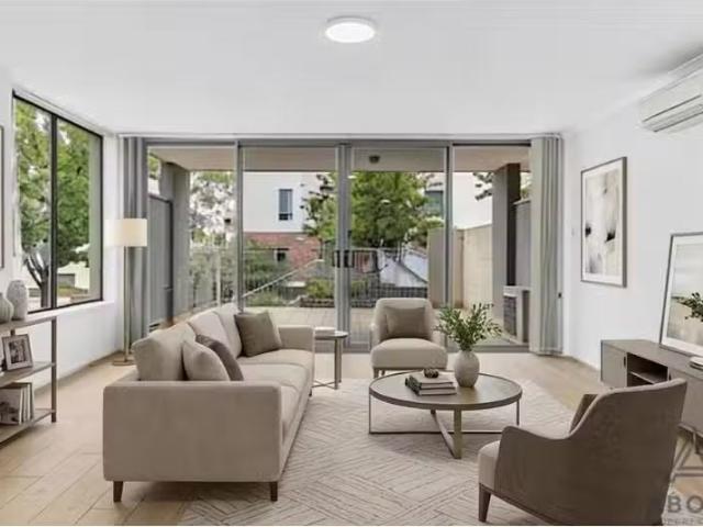 Charming 3 BR 64/2 Eardley Street, Bruce Apartment for rent L.