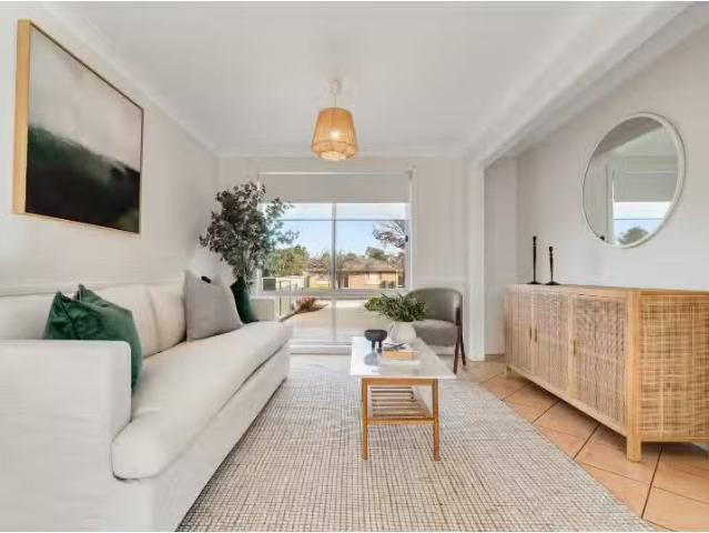 Deal! 3 BR 67 Gardiner Road, ORANGE House for rent Listed by.