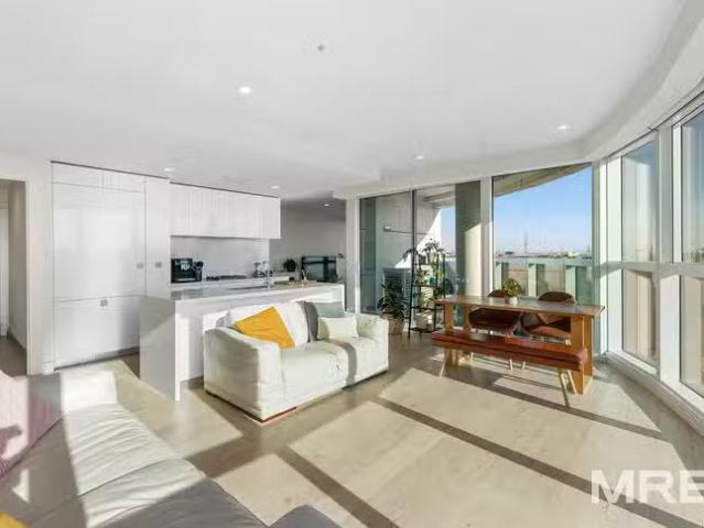 Just in! 3 BR 606/188 Macaulay Road, North Melbourne, VIC 3051