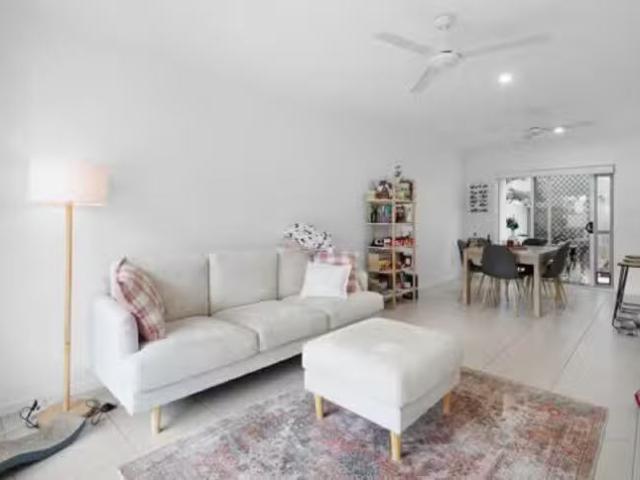 Cozy 3 BR 62/30 Creekside Terrace, Albany Creek, QLD 4035