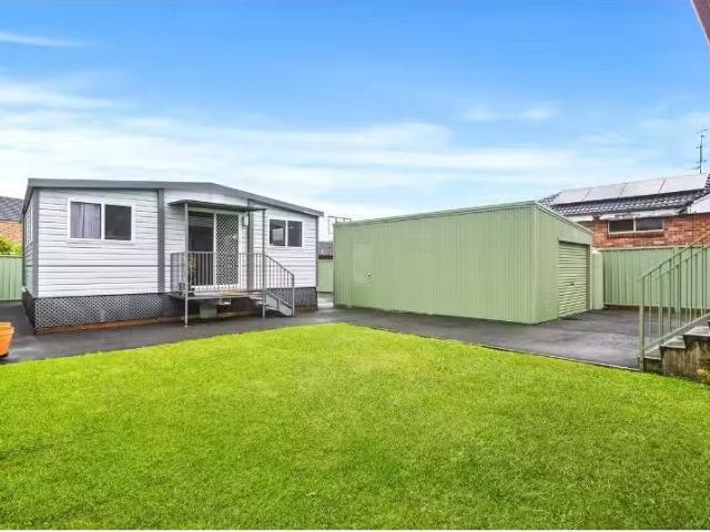 Just in! 3 BR 62 Burke Way, Berkeley Apartment for rent Liste.