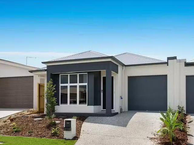 Charming 3 BR 62 Daisy Street, Ripley, QLD 4306