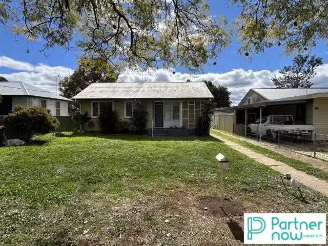 Just in! 3 BR 6 Susanne Street, TAMWORTH House for rent Liste.