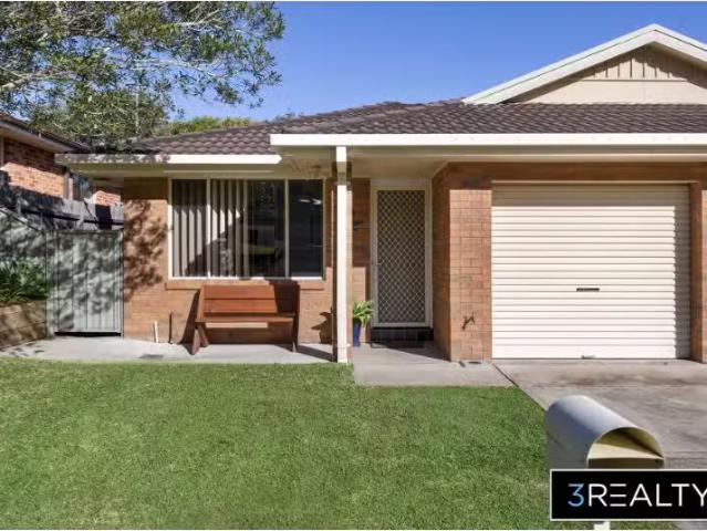 Nice 3 BR 6A Madeleine Avenue, Charlestown Townhouse for rent.