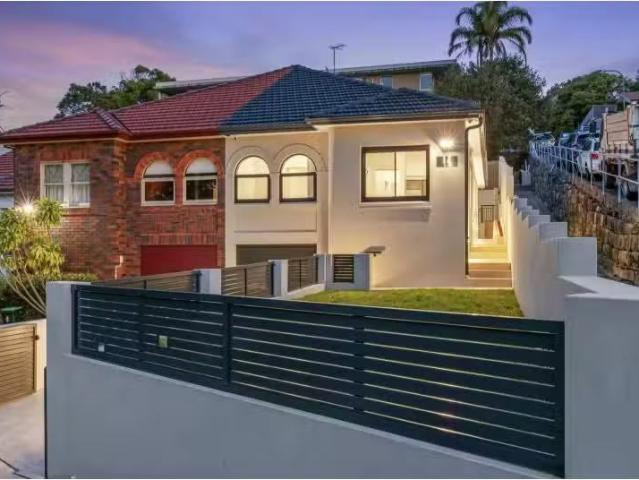 Cozy 3 BR 70 Edward Street, Bondi Beach House for rent Listed.