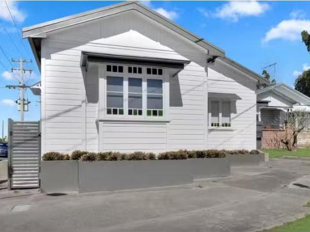 Cozy 3 BR 72 High Street, Wauchope House for rent Listed by A.