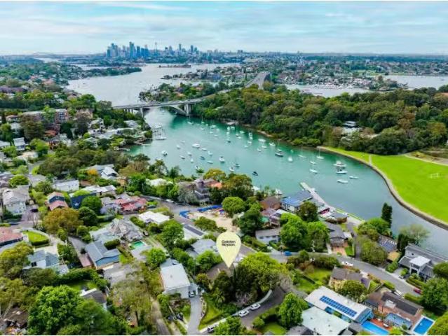 Charming 3 BR 7 Centenary Avenue, Hunters Hill House for rent.