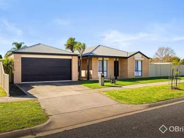 Deal! 3 BR 7 Montgomery Court, Wangaratta, VIC 3677