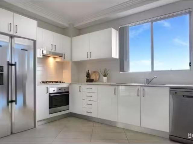Unique 3 BR 8/47 Santana Road, Campbelltown Apartment for rent.