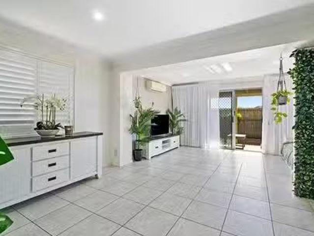 Deal! 3 BR 85/2 Lavender Drive, Griffin, QLD 4503