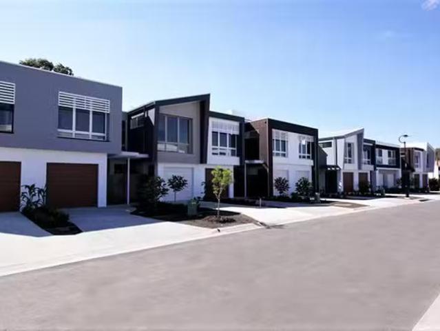 Cozy 3 BR 85 Evergreen View, Robina, QLD 4226