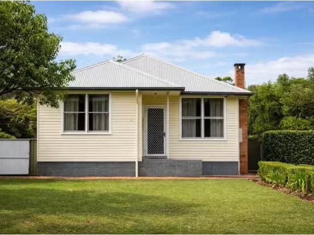 Charming 3 BR 85 Edward Street, Gunnedah House for rent Liste.