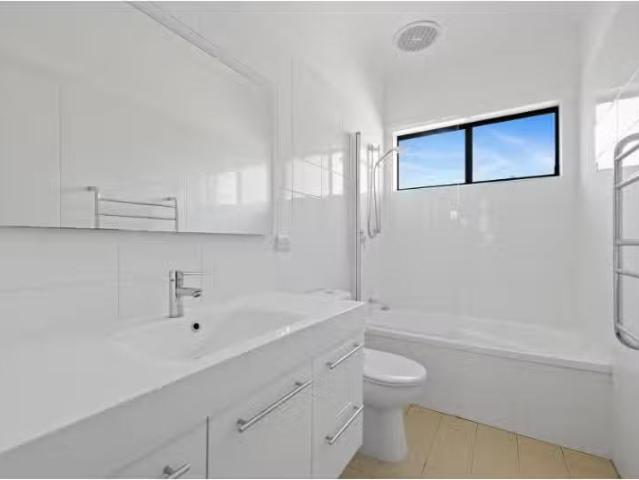 Nice 3 BR 87 Holt Road, Taren Point House for rent Listed by.