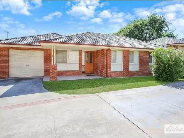 Just in! 3 BR 8/833 Watson Street, Glenroy Townhouse for rent.