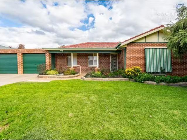 Nice 3 BR 8 Yentoo Drive, Glenfield Park House for rent Liste.