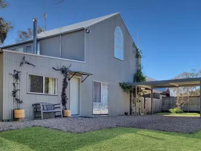 Deal! 3 BR 955A Norton Road, Wamboin, NSW 2620