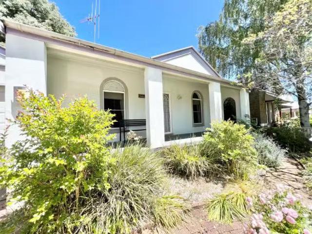 Cheap 3 BR 97 Sampson Street, ORANGE House for rent Listed by.