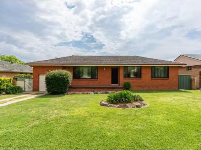 Nice 3 BR 99 Icely Road, ORANGE House for rent Listed by Prop.