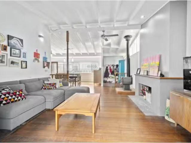 Just in! 3 BR 90 Beryl Street, Coffs Harbour House for rent L.