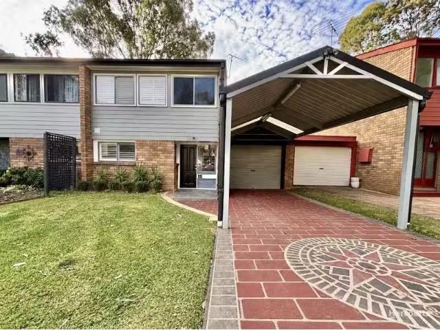Cozy 3 BR 9 Brushbox Place, Bradbury Townhouse for rent Liste.