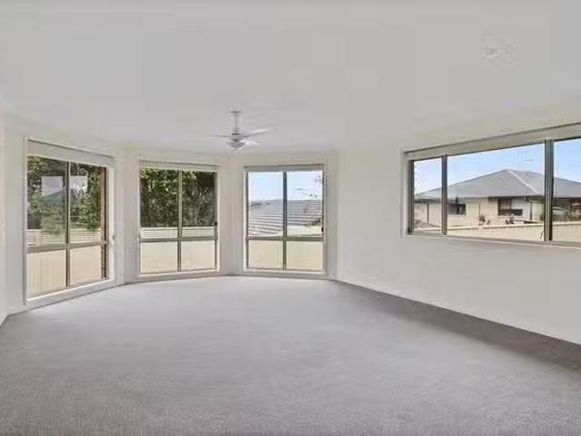 Cheap 3 Colli Close, Lake Cathie, NSW 2445