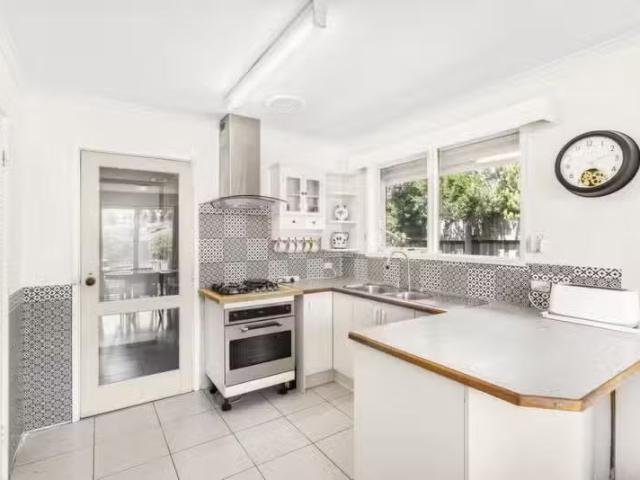 New 3 Durley Close, Frankston VIC 3199 House Sold