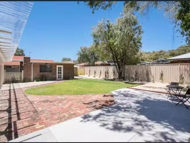 Nice 3 Donald Way, Geographe, WA 6280