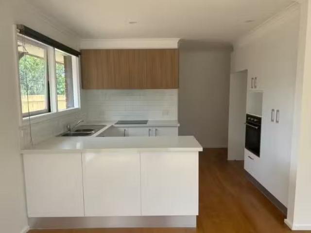 Deal! 3 Kallista Place, Melton West VIC 3337 House For Lease