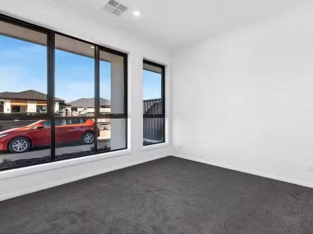 Unique 3 Lotus Place, Angle Vale, SA 5117