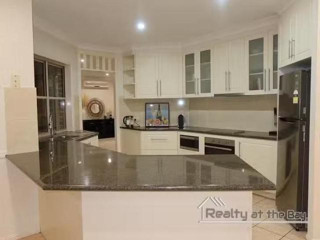 Nice 3 Valentino Close, Parkwood, QLD 4214