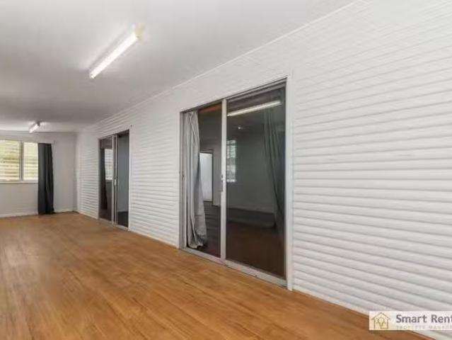 Charming 3 Wooral Street, Cranbrook, QLD 4814
