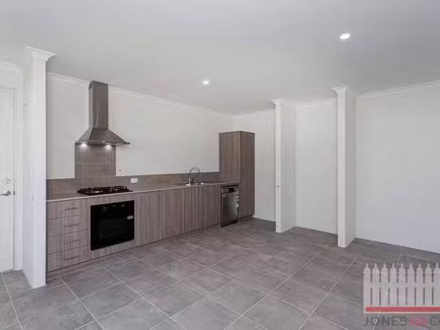 Nice 3A Butterfly Street, Two Rocks, WA 6037