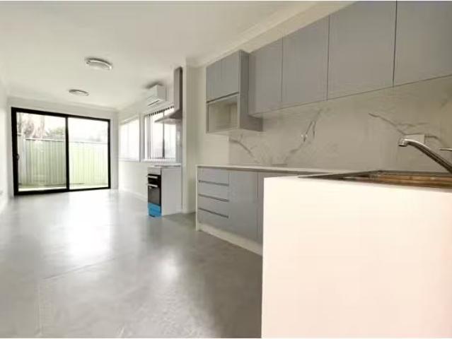 Rental! 3B Pembroke Street, Cambridge Park House for rent Lis.