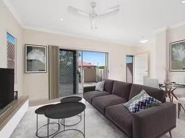 Rental! U2/22 Booligal Street, Camp Hill, QLD 4152