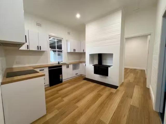 Deal! UNIT 2/3 KING STREET, RAYMOND TERRACE House for rent Li.