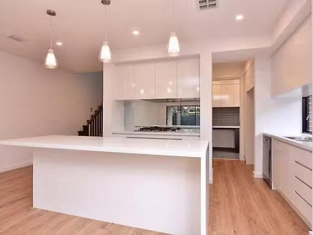 Deal! A/19 Elm Grove, Parkdale, VIC 3195