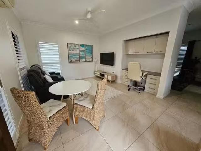 Deal! A/34 Seacove Court, Noosaville, QLD 4566
