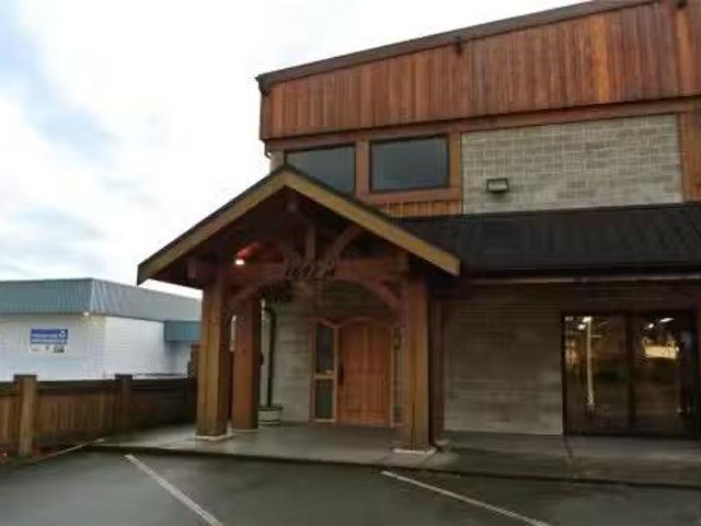 Just in! A 1691 Willow St, Campbell River, BC, V9W 3M8 comme.