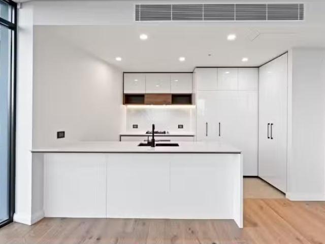 Unique B501/305 Trafalgar Street, PETERSHAM Apartment for rent.