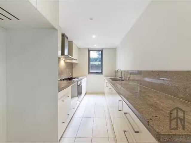 Rental! C101/2 Eulbertie Avenue, Warrawee Apartment for rent.
