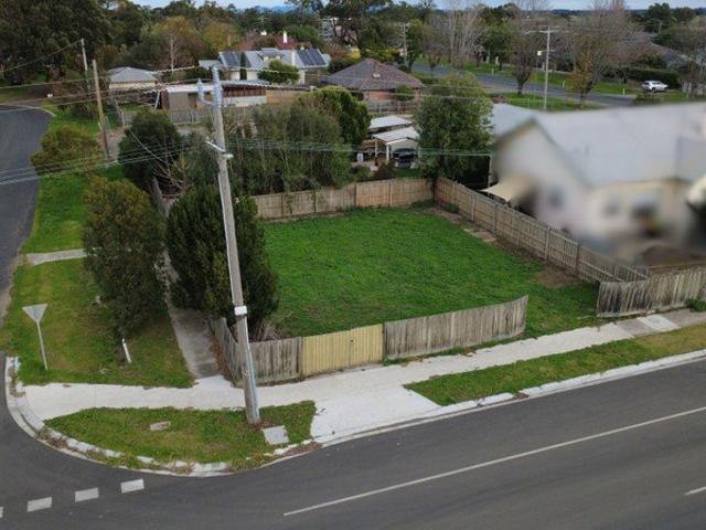 CHEAP! CHEAP! CHEAP! You won't find a block at this price or prime location!