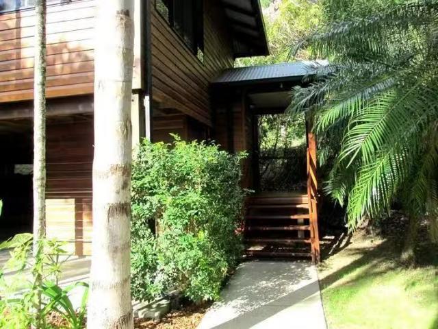 Charming DUPLEX 1/5 Cedar Crescent, Jubilee Pocket, QLD 4802
